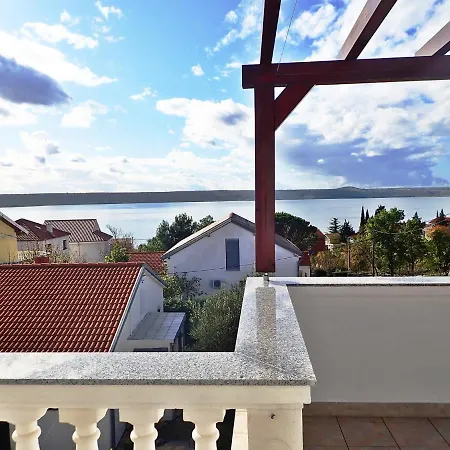 Ana - Experience And Mountain